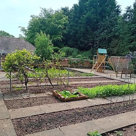 Villa Dovehouse Farm à Birmingham Extérieur photo