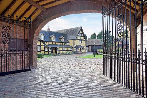 Villa Dovehouse Farm à Birmingham Extérieur photo